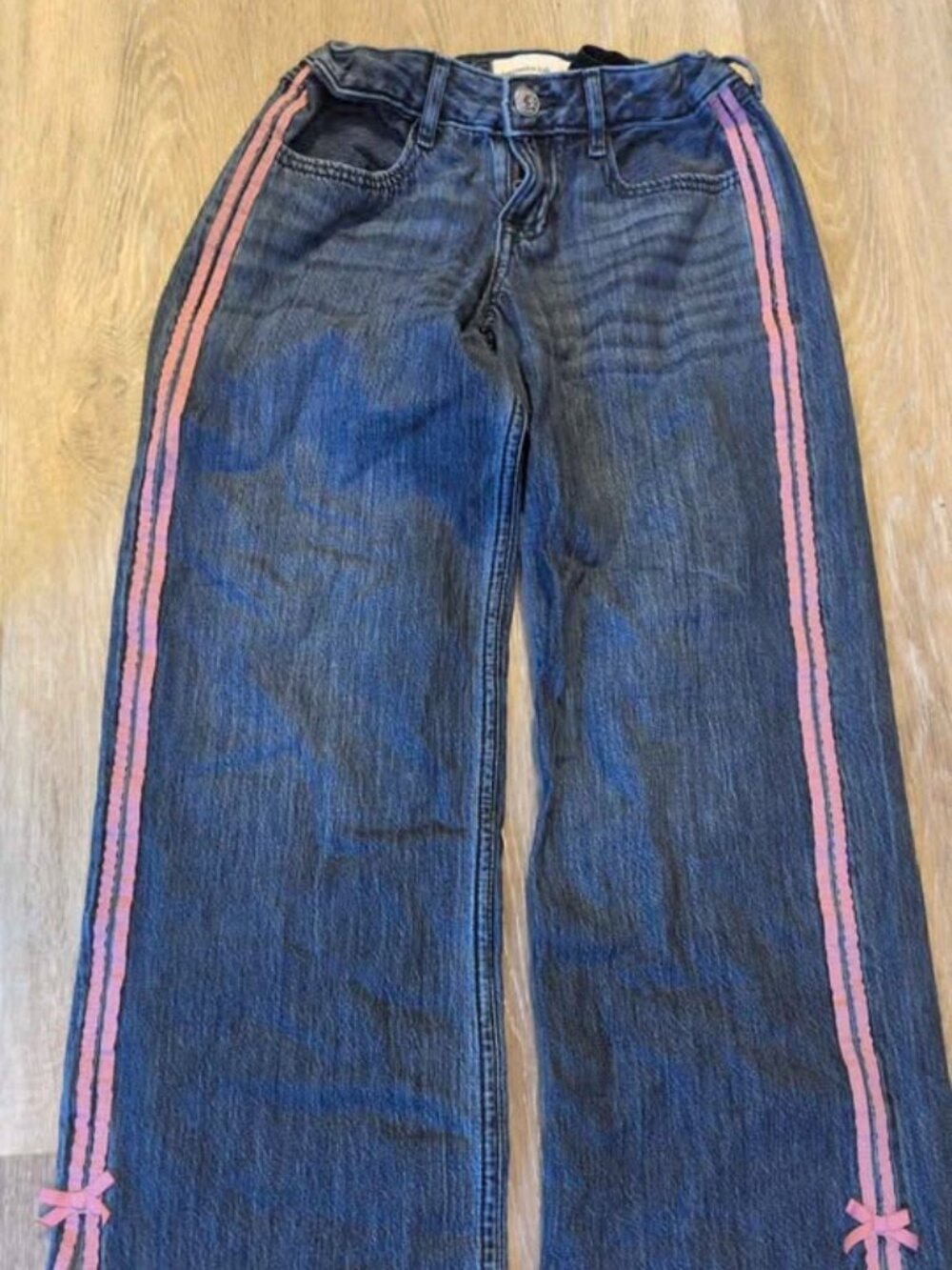 Abercrombie Kids Low Rise Baggy Jeans Size 9/10